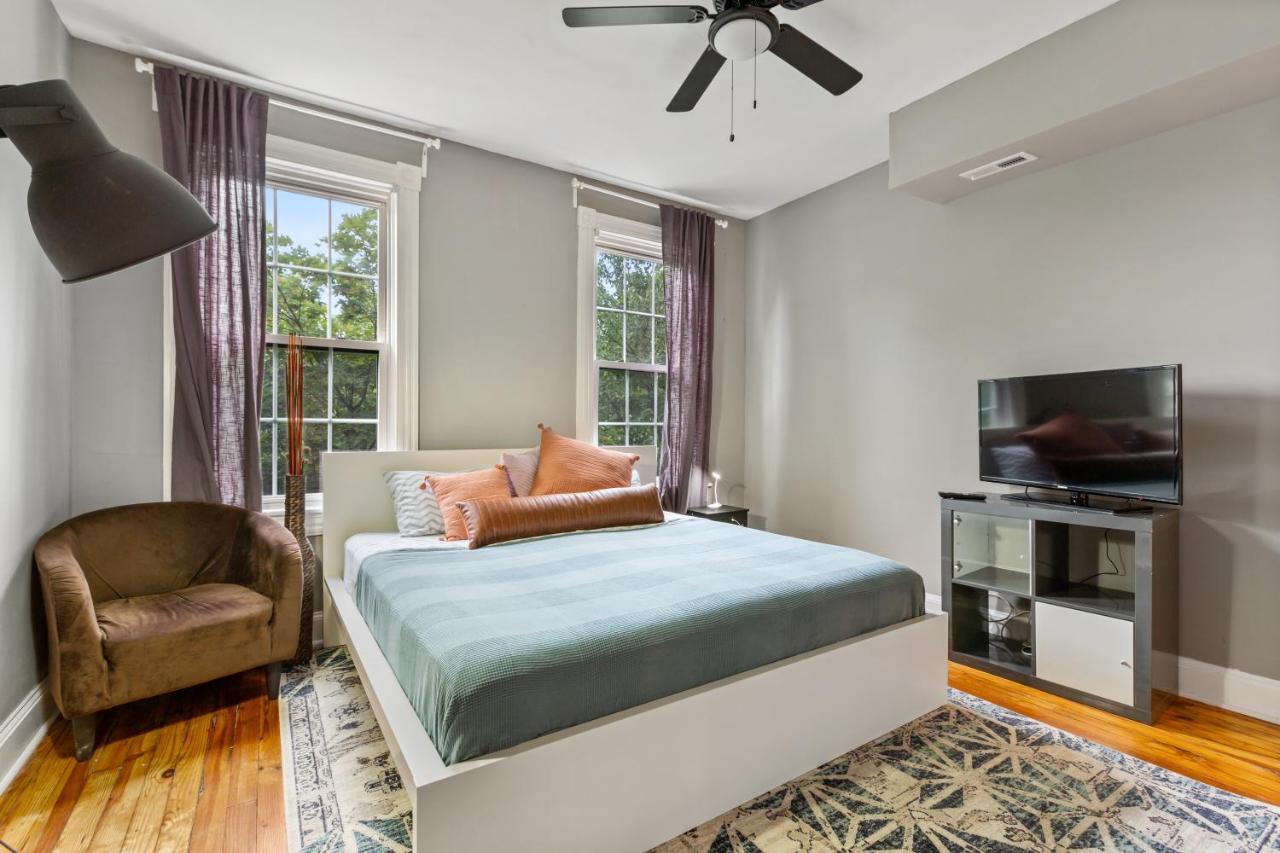 Pristine Townhouse With Rooftop Deck Near Canton! بالتيمور المظهر الخارجي الصورة