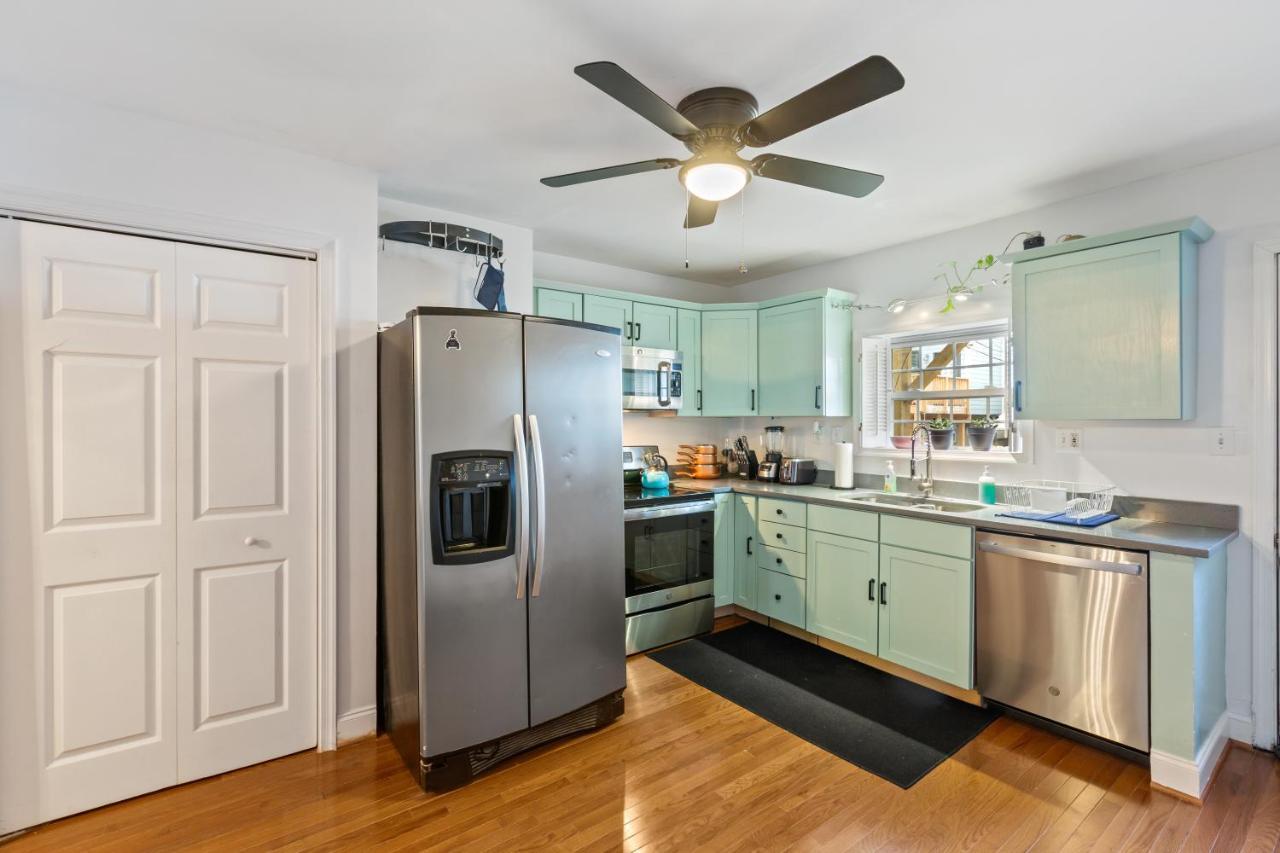 Pristine Townhouse With Rooftop Deck Near Canton! بالتيمور المظهر الخارجي الصورة